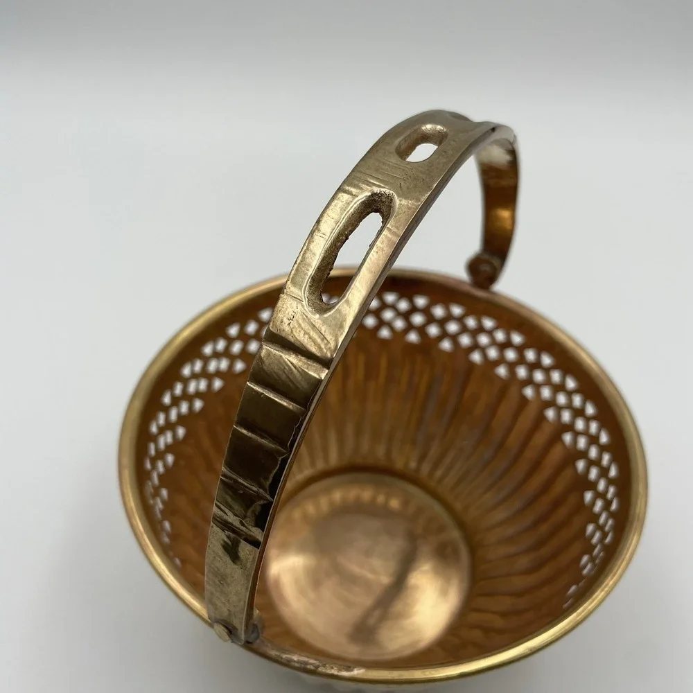 Vintage Cottagecore Brass Basket With Moveable Handle‎ Round With Cut Out Design